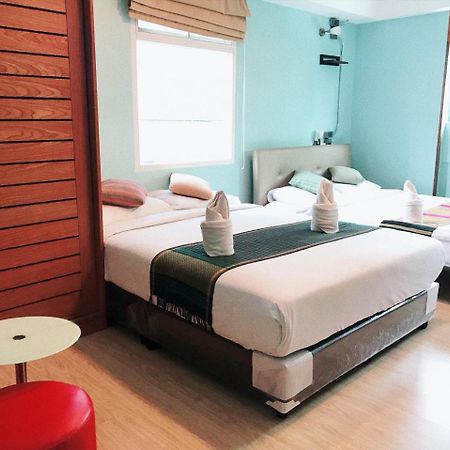 Auberge de jeunesse Tawan Bed Club à Chiang Mai Extérieur photo